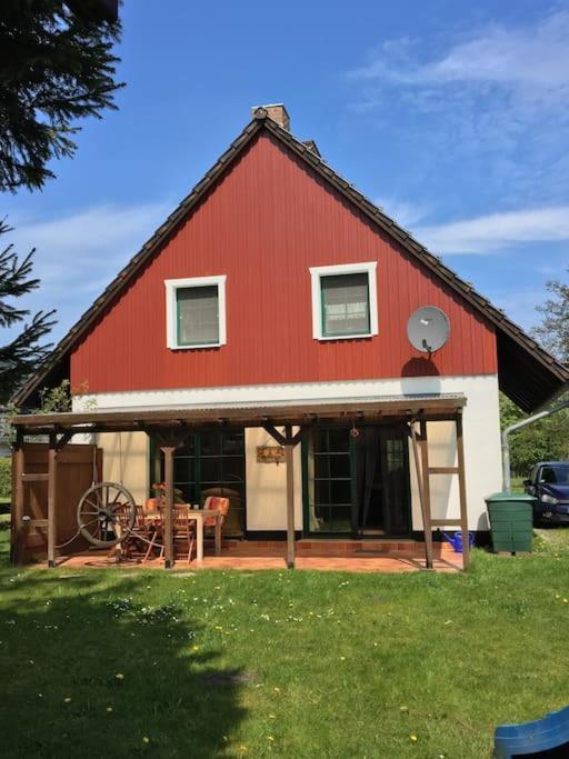 Trollhus - Grosses Familienfreundliches Ferienhaus Born Dış mekan fotoğraf