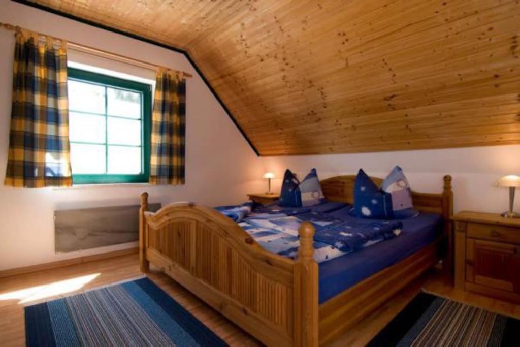 Trollhus - Grosses Familienfreundliches Ferienhaus Born Dış mekan fotoğraf