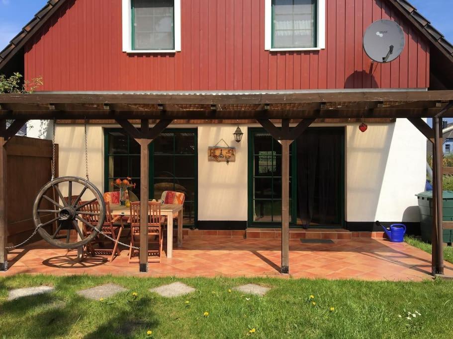Trollhus - Grosses Familienfreundliches Ferienhaus Born Dış mekan fotoğraf