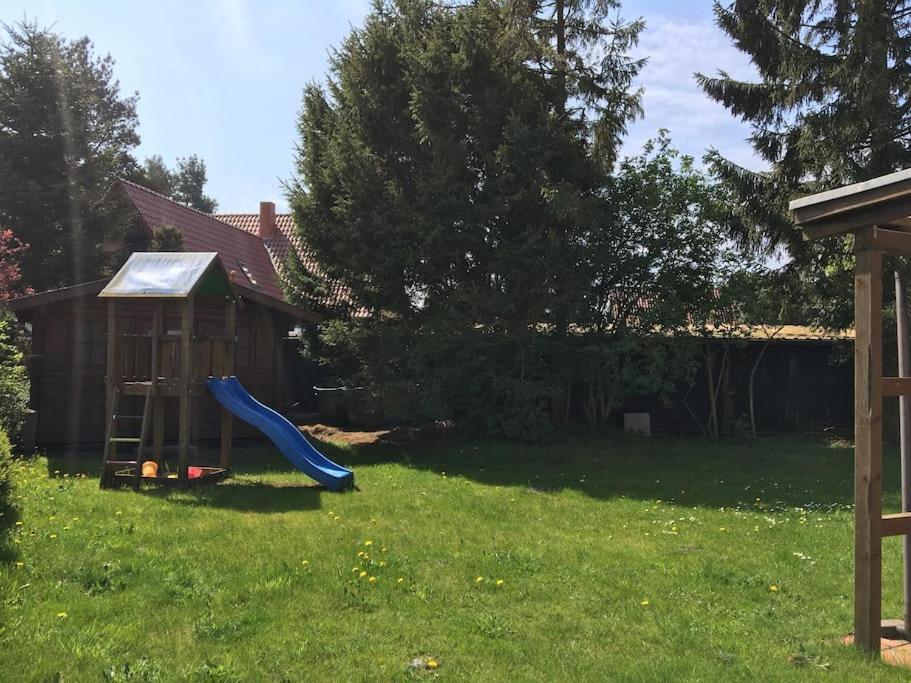 Trollhus - Grosses Familienfreundliches Ferienhaus Born Dış mekan fotoğraf